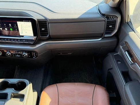 Used 2022 GMC Sierra 1500 Elevation image 19