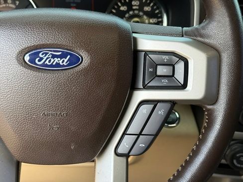 Used 2019 Ford F150 Lariat AWD/4WD image 17