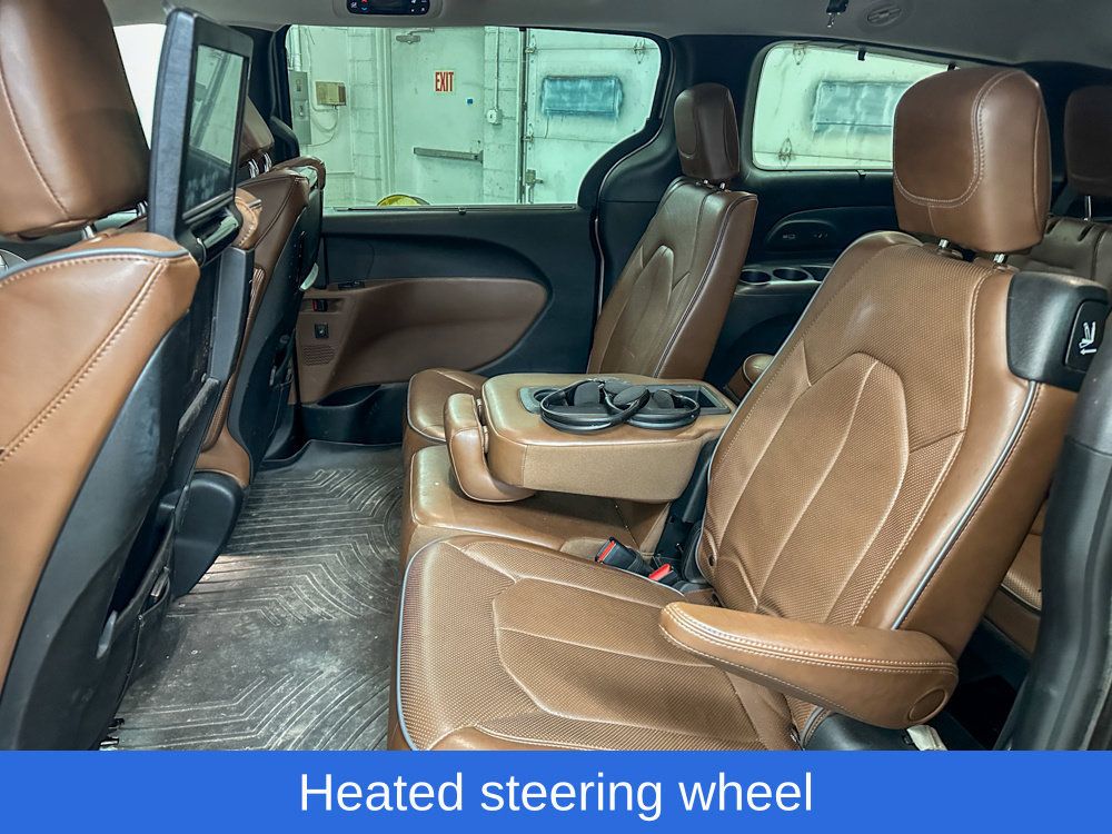 Used 2017 Chrysler Pacifica Limited FWD image 10