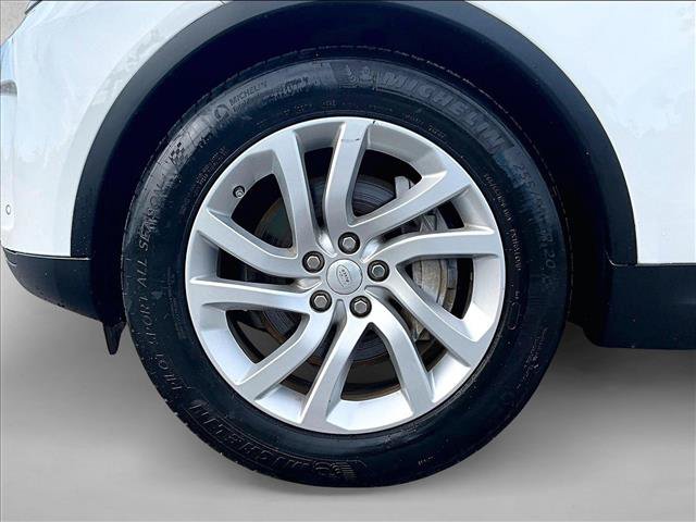 Used 2018 Land Rover Discovery HSE AWD/4WD image 10