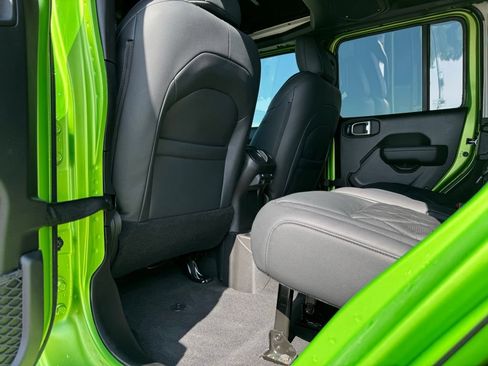 Certified 2025 Jeep Wrangler Unlimited Sport AWD/4WD image 31