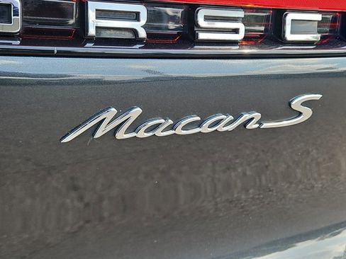 Certified 2019 Porsche Macan S AWD/4WD image 15