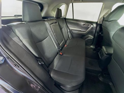 Used 2021 Toyota RAV4 LE image 40