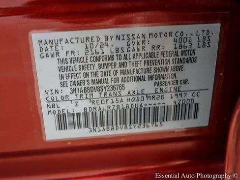 Used 2025 Nissan Sentra SR FWD image 35