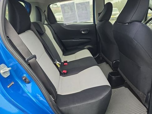 Used 2013 Toyota Yaris L image 11