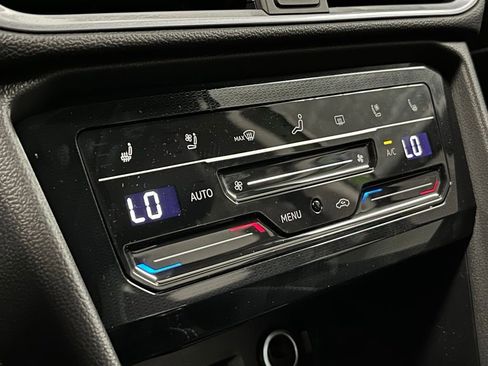 New 2025 Volkswagen Taos SEL image 11