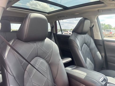 New 2026 Toyota Highlander Platinum image 57
