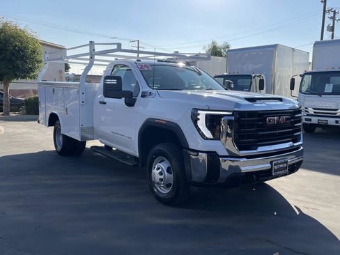 New 2024 GMC Sierra 3500 Pro image 3