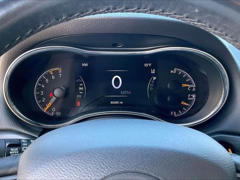 Used 2019 Jeep Grand Cherokee Limited X image 25