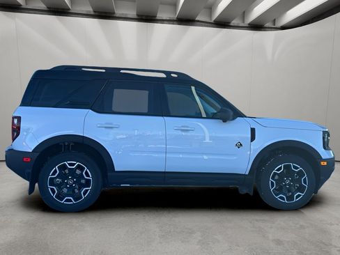 New 2025 Ford Bronco Sport Outer Banks w/ Outer Banks Tech Package+ AWD/4WD image 6