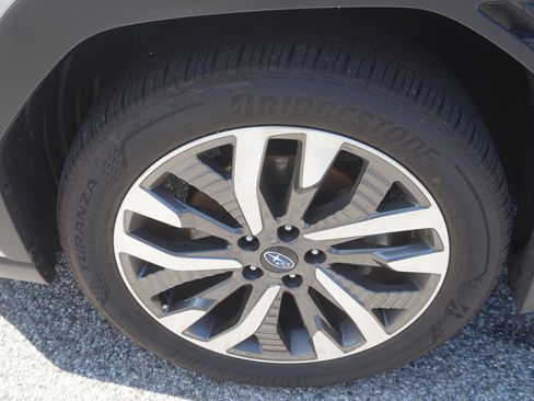 Used 2025 Subaru Forester Touring AWD/4WD image 9