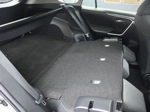 Used 2022 Toyota RAV4 XLE image 26