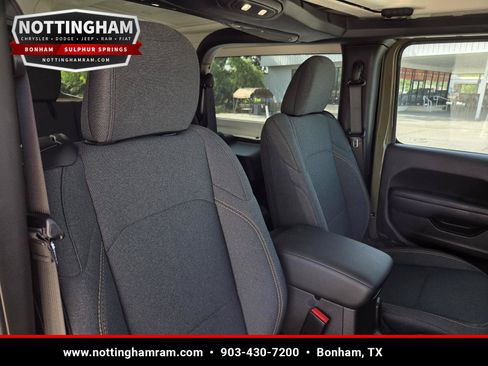 Used 2025 Jeep Wrangler Sport AWD/4WD image 26