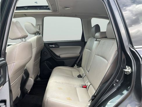 Used 2015 Subaru Forester 2.5i Touring w/ Rugged Package #2 AWD/4WD image 18