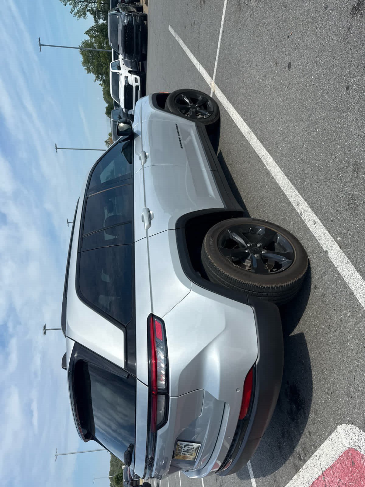 Used 2024 Jeep Grand Cherokee Altitude AWD/4WD image 3