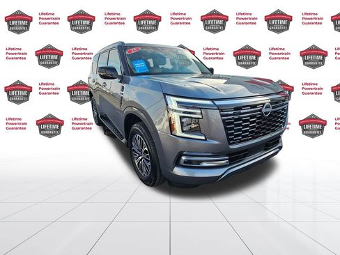 Used 2025 Nissan Armada Platinum image 6