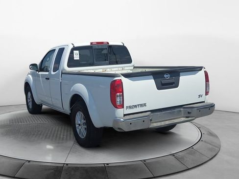 Used 2016 Nissan Frontier SV RWD image 3