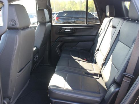 Used 2025 Chevrolet Tahoe Z71 AWD/4WD image 34