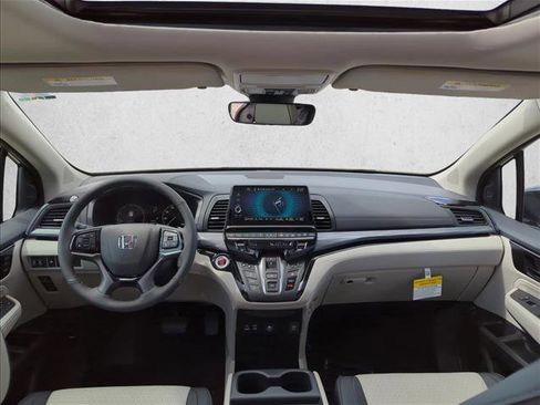 New 2026 Honda Odyssey Elite image 18