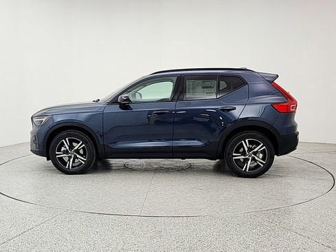 New 2026 Volvo XC40 B5 Core w/ Climate Package image 8