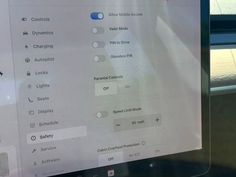 Used 2018 Tesla Model 3 Long Range image 21
