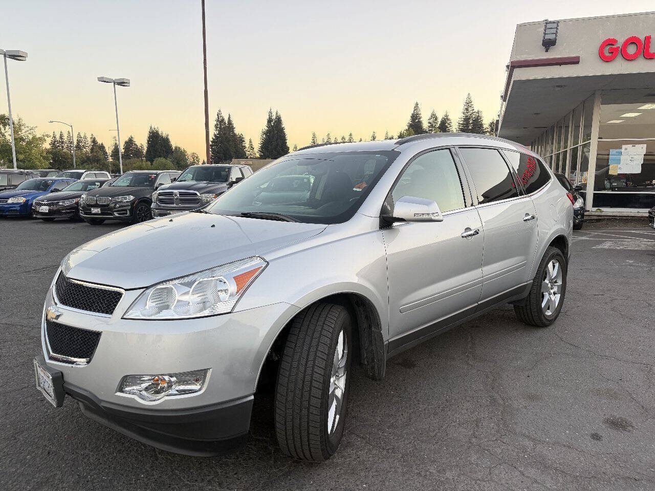 Used 2012 Chevrolet Traverse LT w/ All-Star Edition FWD image 4