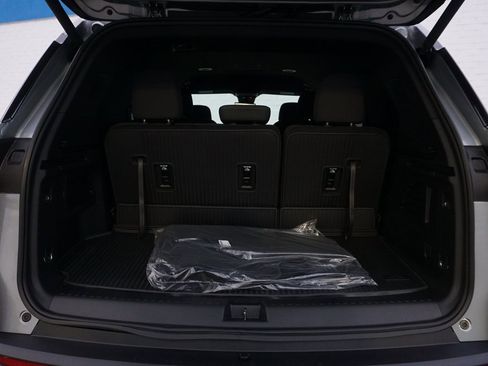 New 2026 Chevrolet Traverse LT w/ Driver Confidence Package image 28