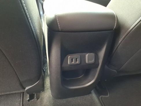 Used 2018 GMC Canyon SLE w/ SLE Convenience Package image 7