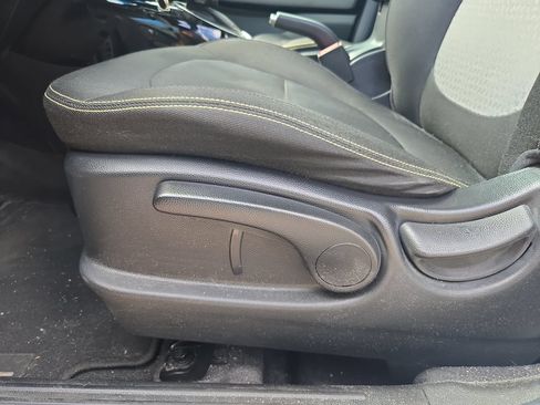 Used 2015 Kia Soul + w/ Audio Package FWD image 20