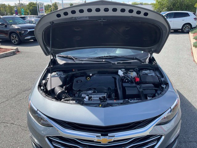 Used 2025 Chevrolet Malibu LT FWD image 21