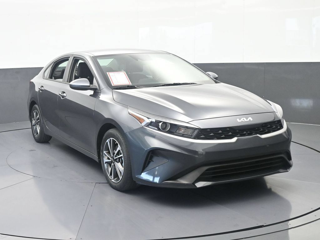 Used 2024 Kia Forte LXS FWD image 9