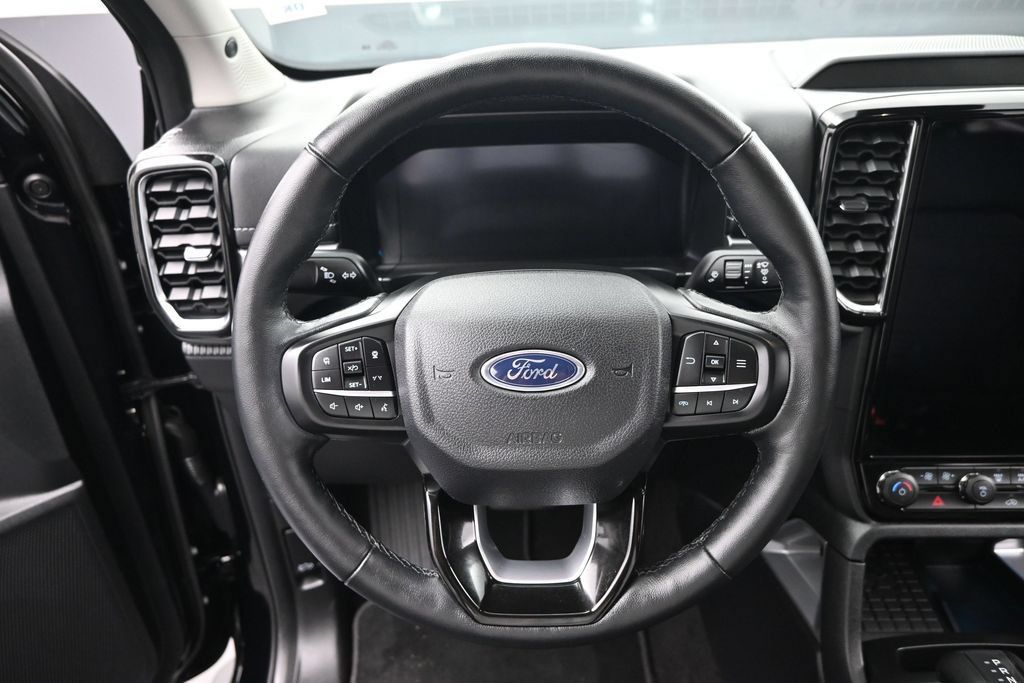 Used 2024 Ford Ranger Lariat w/ FX4 Off-Road Package AWD/4WD image 18