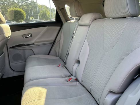 Used 2013 Toyota Venza LE w/ LE Convenience Pkg FWD image 16