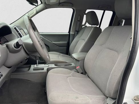 Used 2019 Nissan Frontier SV w/ Value Truck Package image 9