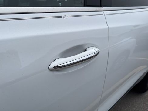 Used 2023 Buick Enclave Essence w/ Trailering Package, 5000 lbs. image 10