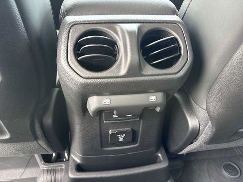 Used 2024 Jeep Wrangler Unlimited Rubicon 392 AWD/4WD image 21
