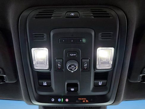 Used 2023 Cadillac Escalade Sport Platinum w/ LPO, ONYX Package AWD/4WD image 20