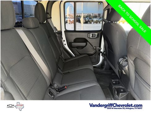 Used 2022 Jeep Gladiator Sport AWD/4WD image 27