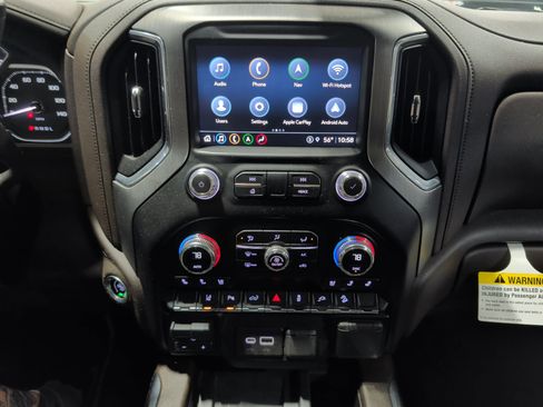 Used 2023 GMC Sierra 2500 Denali image 12