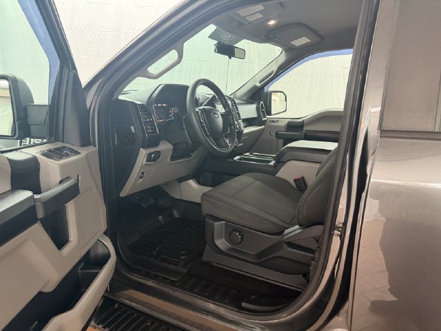 Used 2017 Ford F150 XL w/ Equipment Group 101A Mid AWD/4WD image 9
