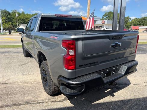 New 2026 Chevrolet Silverado 1500 Custom Trail Boss w/ LPO, Dark Essentials Package AWD/4WD image 7