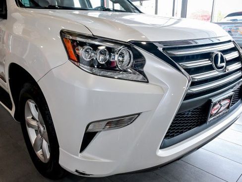Used 2016 Lexus GX 460 image 11