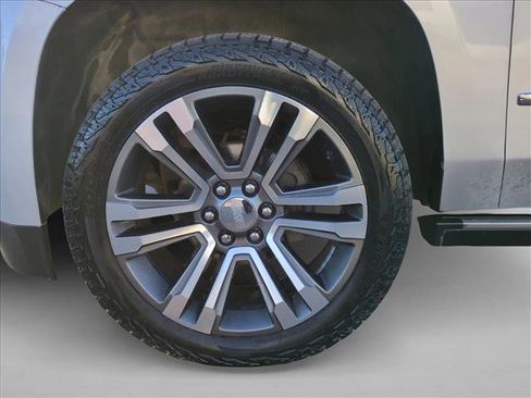 Used 2020 GMC Yukon Denali w/ Denali Ultimate Package image 23