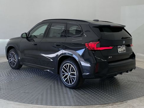 Used 2025 BMW X1 xDrive28i w/ Technology Package AWD/4WD image 3