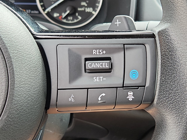 Used 2023 Nissan Rogue SV AWD/4WD image 21