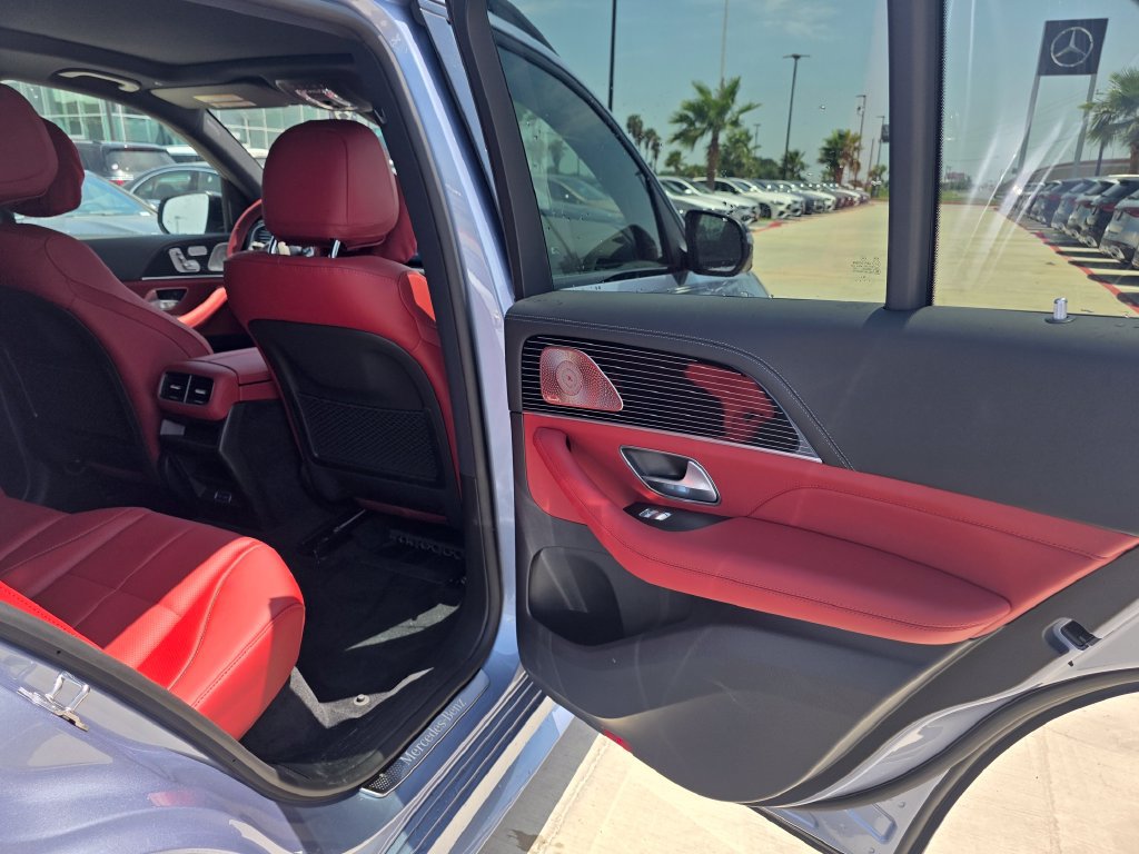 New 2026 Mercedes-Benz GLE 580 4MATIC image 9