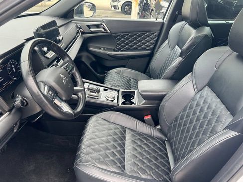 Used 2023 Mitsubishi Outlander SEL AWD/4WD image 4