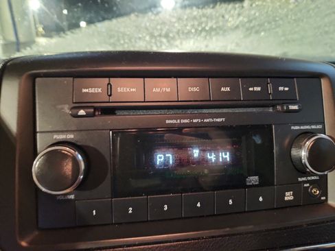 Used 2013 Dodge Grand Caravan SE image 5