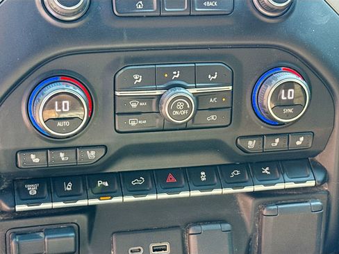 Used 2021 Chevrolet Silverado 3500 High Country image 20