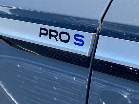 Certified 2025 Volkswagen ID.4 Pro S RWD image 6